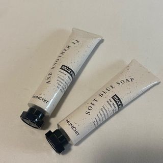 멈칫(MUMCHIT) 넥퍼퓸 NECKPERFUME 2가지 향 — 4.5점을 준 리뷰어가 2021년 11월 올린 사용 사진