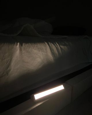 아카라 어두울 때 포근하게 감싸주는 스마트 무선 센서등(2SET) — 5점을 준 리뷰어가 2022년 4월 올린 사용 사진