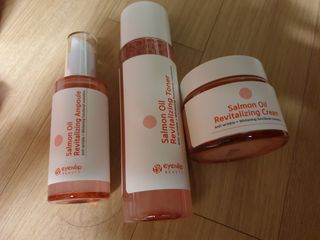 아이앤립 / EYENLIP 아이앤립 연어오일 리바이탈라이징 토너+앰플+크림 3종 세트 — 3점을 준 리뷰어가 2021년 6월 올린 사용 사진