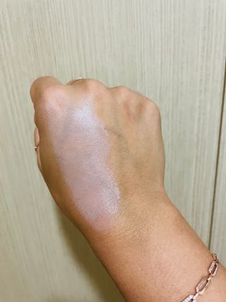 리즐리 씨슬릭 톤업 쿨링 쿠션 15g — 3점을 준 리뷰어가 2021년 7월 올린 사용 사진