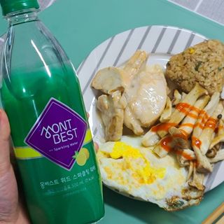 몽베스트 Montbest with Sparkling water Lemon OR Lime 20병(랜덤) — 5점을 준 리뷰어가 2021년 10월 올린 사용 사진