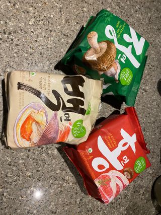[풀무원] 자연은맛있다 정면, 백면, 홍면  세트 — 5점을 준 리뷰어가 2021년 4월 올린 사용 사진