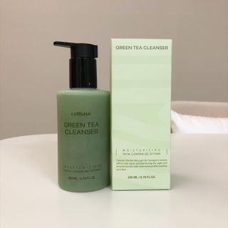 프리마인 메이크업과 들뜨는 각질까지 한방에 깐달걀로! 순하기까지한 셀베이스 그린티클렌저(200ml) — 4.5점을 준 리뷰어가 2023년 1월 올린 사용 사진