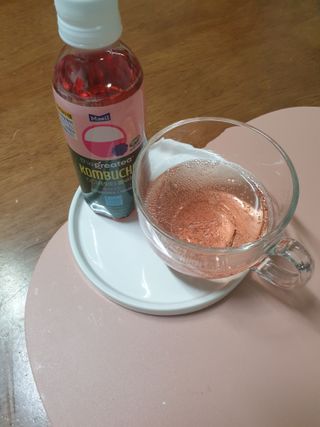 더그레잇티 콤부차 [매일유업] 더그레잇티 44kcal 콤부차 300ml *12개입 (오리지널 6개+베리리치 6개) — 4.5점을 준 리뷰어가 2023년 7월 올린 사용 사진