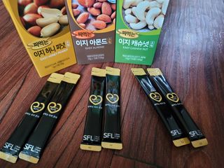 짜먹는 이지견과 짜먹는 이지아몬드, 짜먹는 이지허니피넛, 짜먹는 이지캐슈넛 각 10g X  10포 — 4.5점을 준 리뷰어가 2021년 2월 올린 사용 사진