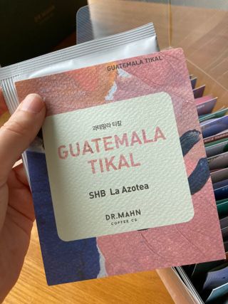 닥터만커피 데이드립 드립백 세트(세계3대커피 포함, 총 20산지) — 5점을 준 리뷰어가 2022년 6월 올린 사용 사진