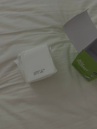 에어퀸 뉴브레스 유기농 생리대 4종 (팬티라이너 20P + 중형 10P + 대형 10P + 오버나이트 8P)_체험단 2차 — 5점을 준 리뷰어가 2024년 11월 올린 사용 사진
