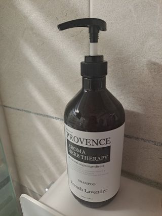 프로방스 프렌치 라벤더 샴푸 1,000ml — 5점을 준 리뷰어가 2021년 5월 올린 사용 사진