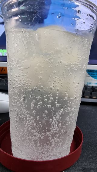 몽베스트 Montbest with Sparkling water Plain 20병 — 5점을 준 리뷰어가 2022년 8월 올린 사용 사진