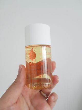 바이오오일 [바이오-오일] 스킨케어 오일 내추럴 60ml — 5점을 준 리뷰어가 2021년 5월 올린 사용 사진