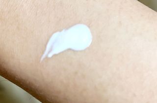 바노바기 코스메틱 바노바기 밀크씨슬 리페어 시카 선스크린 플러스 50ml — 5점을 준 리뷰어가 2023년 3월 올린 사용 사진