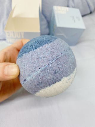 소담스퀘어 상암 Evreryday Bath Bomb Day7(에브리데이 배쓰밤 데이7) / 7종 중 2종 랜덤발송 — 4점을 준 리뷰어가 2022년 11월 올린 사용 사진