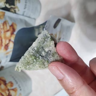 오희숙 전통부각 명인 찹쌀김부각, 찹쌀다시마부각, 황태껍질튀각 총 6봉 — 5점을 준 리뷰어가 2021년 6월 올린 사용 사진
