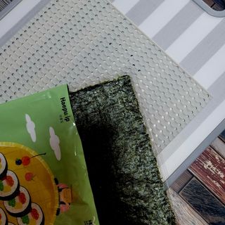해풀잎 누구나 김밥*1ea [(혼합야채 35g *1ea,  김밥김 (5g, 5ea),  양념간장 (6g, 5ea), 참기름(5g, 2ea)] — 4.5점을 준 리뷰어가 2022년 10월 올린 사용 사진