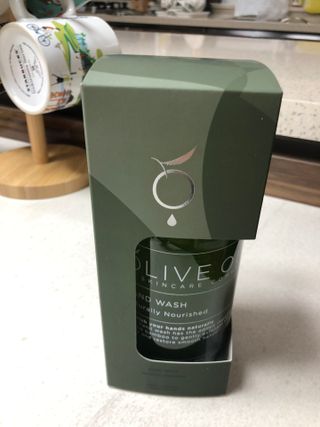 올리브 오일 스킨케어 컴퍼니 [OOSC] 촉촉 깨끗 내추럴리 너리시드 핸드워시 500ml — 5점을 준 리뷰어가 2021년 5월 올린 사용 사진