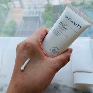 보타니티 촉촉수분자차 아쿠아핏 선 에센스 50ml + 보송톤업자차 징크 선 로션 50ml SPF50+ PA++++ (4/25) — 5점을 준 리뷰어가 2022년 5월 올린 사용 사진