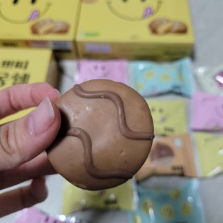 롯데제과 쁘띠몽쉘 마롱몽블랑 — 5점을 준 리뷰어가 2021년 10월 올린 사용 사진