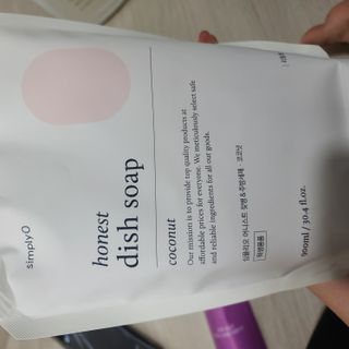 심플리오리빙 어니스트 주방세제 본품 500ml + 리필 900ml (코코넛향) — 5점을 준 리뷰어가 2022년 6월 올린 사용 사진