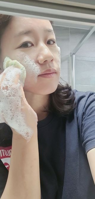 로우퀘스트 베리어 인핸싱 클렌저 190ml — 5점을 준 리뷰어가 2023년 11월 올린 사용 사진