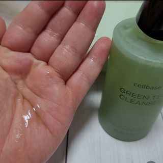 프리마인 메이크업과 들뜨는 각질까지 한방에 깐달걀로! 순하기까지한 셀베이스 그린티클렌저(200ml) — 5점을 준 리뷰어가 2023년 5월 올린 사용 사진
