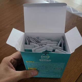 [유산균] 오마이락 장편한습관 프로바이오틱스 30P — 5점을 준 리뷰어가 2022년 12월 올린 사용 사진