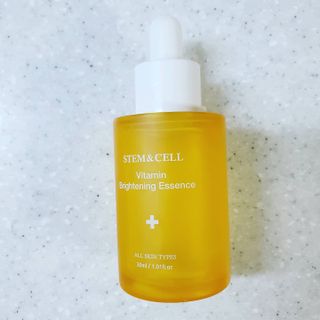 체르엠 스템앤셀 비타민 브라이트닝 에센스 30ml 1개 — 5점을 준 리뷰어가 2021년 7월 올린 사용 사진