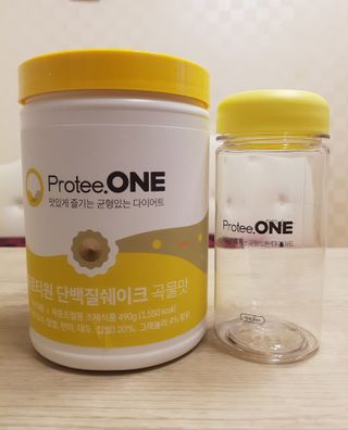 프로티원 단백질쉐이크 곡물맛 2주분 1통+보틀 — 5점을 준 리뷰어가 2021년 5월 올린 사용 사진