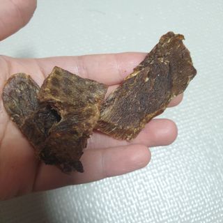 [졸리졸리] 말고기 육포 간식 (HORSE MEAT JERKY) — 5점을 준 리뷰어가 2023년 1월 올린 사용 사진