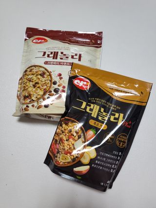씨알푸드 씨알로 그래놀라 2종 후르츠+크랜베리 아몬드 — 5점을 준 리뷰어가 2022년 7월 올린 사용 사진