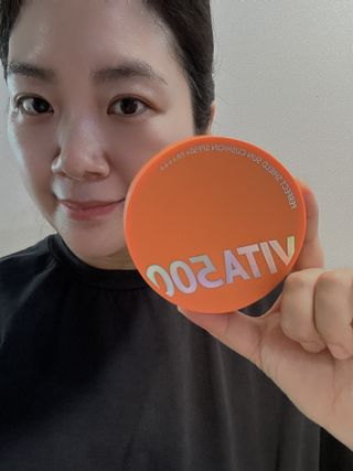 광동생활건강 MF[광동] 비타500✨주름개선·미백·SPF50+🌞퍼펙트쉴드 빅 선쿠션 본품 — 5점을 준 리뷰어가 2024년 5월 올린 사용 사진