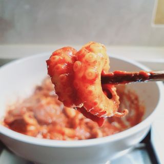 [푸딩팩토리] 불맛양념 쭈꾸미볶음 300G_엄선한 쭈꾸미원물과 양념이 신의 한수! — 5점을 준 리뷰어가 2022년 9월 올린 사용 사진