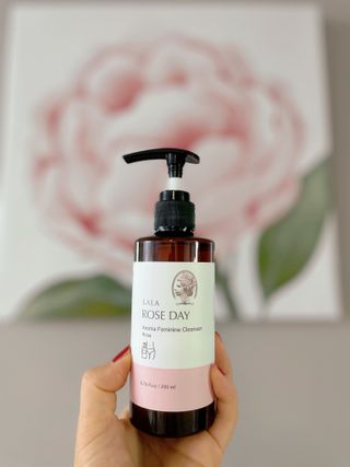 라라로즈데이 시즌2 여성청결제 200ml 아로마 페미민 클렌저, 독일더마인증 — 5점을 준 리뷰어가 2021년 9월 올린 사용 사진