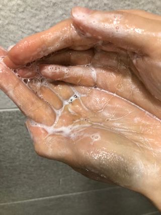 비어멕 독일맥주효모 천연탈모샴푸 — 5점을 준 리뷰어가 2021년 1월 올린 사용 사진