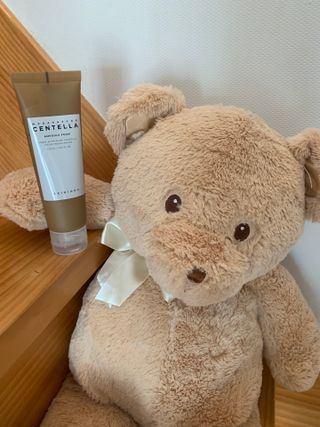 스킨1004 [SKIN1004] 마다가스카르 센텔라 앰플 폼 125ml — 5점을 준 리뷰어가 2024년 8월 올린 사용 사진