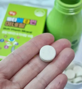 앙팡 멀티비타민미네랄 1200mg x 60정 — 5점을 준 리뷰어가 2022년 11월 올린 사용 사진