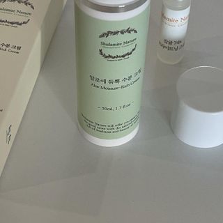술람미네이처 자연주의 화장품ㅣ속보습 충전 + 민감/트러블 피부 진정 - 알로에 듬뿍 수분 크림 50ml — 5점을 준 리뷰어가 2022년 6월 올린 사용 사진