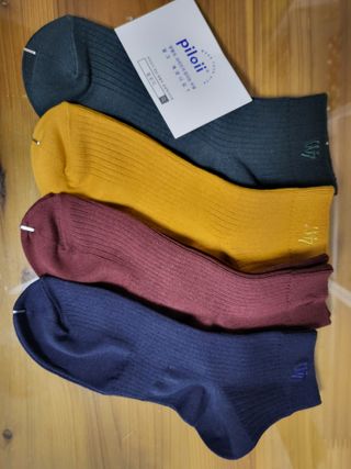 [사이즈가 있는 양말 필로이] 남/여 골지 발목 양말 4족 세트 남【S, M, L, XL】여【S, M, L】_컬러 랜덤 — 4점을 준 리뷰어가 2022년 6월 올린 사용 사진