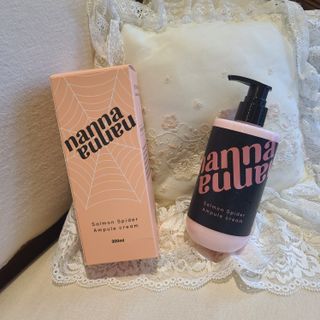 난나 살몬 스파이더 검버섯 미백 톤업 화이트닝 연어 앰플 크림 300ml 대용량 — 5점을 준 리뷰어가 2022년 8월 올린 사용 사진