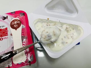 남양유업 또깍 접어 떠먹는 불가리스 2종 — 5점을 준 리뷰어가 2021년 1월 올린 사용 사진