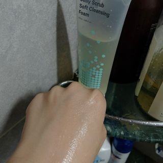 닥터에프파이브 젤리스크럽 소프트 클렌징폼 120ml — 5점을 준 리뷰어가 2022년 7월 올린 사용 사진
