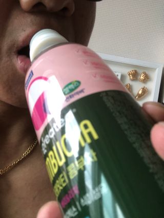 더그레잇티 콤부차 [매일유업] 더그레잇티 44kcal 콤부차 300ml *12개입 (오리지널 6개+베리리치 6개) — 5점을 준 리뷰어가 2023년 7월 올린 사용 사진