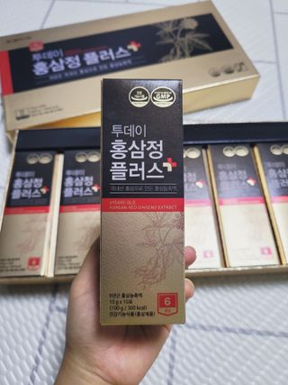 서울약사신협_투데이홍삼정플러스스틱_10g x 60포 — 5점을 준 리뷰어가 2021년 6월 올린 사용 사진
