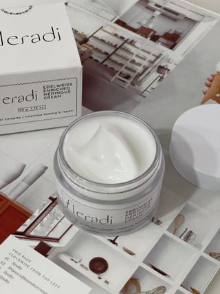 플레라디 에델바이스 인리치드 머랭 크림 — 5점을 준 리뷰어가 2021년 4월 올린 사용 사진