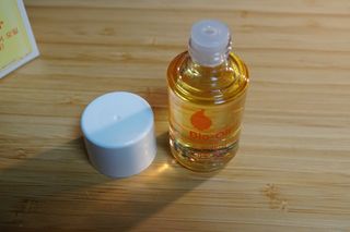 바이오오일 [바이오-오일] 스킨케어 오일 내추럴 60ml — 5점을 준 리뷰어가 2021년 5월 올린 사용 사진