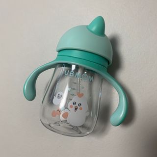 유비맘 트라이탄 코니빨대컵_컬러 랜덤 발송 — 3점을 준 리뷰어가 2021년 3월 올린 사용 사진