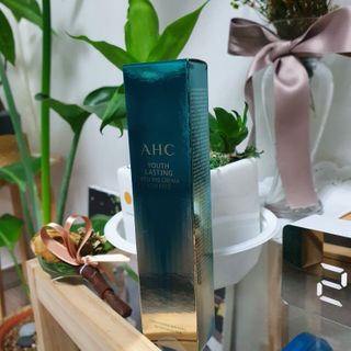 [NEW 탄력유턴 아이크림] AHC 유스 래스팅 리얼 아이크림 포 페이스 — 4점을 준 리뷰어가 2021년 2월 올린 사용 사진