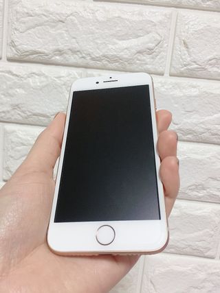 아클리브 Premium 항균 항바이러스 액정 보호필름(iPhone) — 5점을 준 리뷰어가 2022년 1월 올린 사용 사진