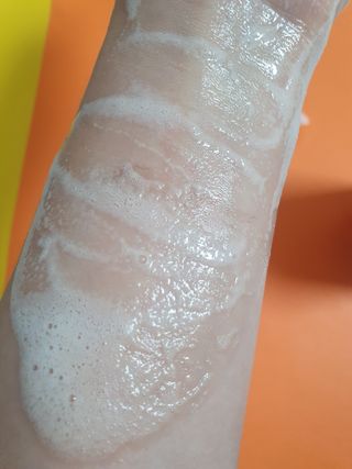 카프리나 프레쉬 산양밀크 어메이징 바디워시 500ml(오리지널향) — 3점을 준 리뷰어가 2023년 4월 올린 사용 사진