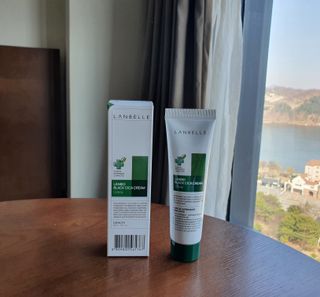 랑벨 랑바이오 블랙 시카 크림 50ml(블랙비 프로폴리스, 시카 4종, 판테놀 10 함유) — 5점을 준 리뷰어가 2022년 4월 올린 사용 사진