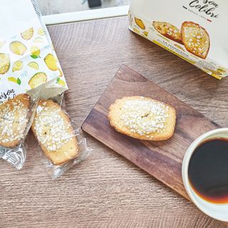 [메종콜리브리] 프랑스 마들렌 메종콜리브리 레몬 마들렌 2팩 — 5점을 준 리뷰어가 2022년 3월 올린 사용 사진